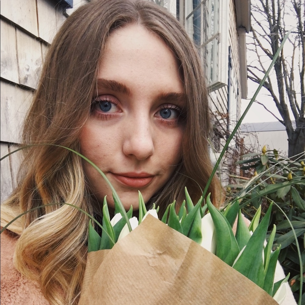 Meet your Posher, Sophia! 🌞